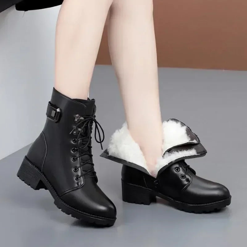 Ankle Boots Women Winter New Wool Warm Non-slip Ladies' Boots Large Size 41 42 43 Winter Snow Boots Platform Shoes